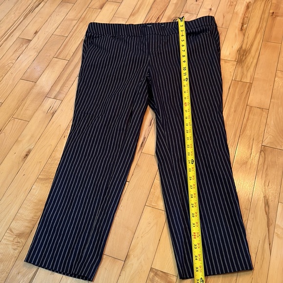 Torrid Pinstripe Capris - Picture 4 of 9